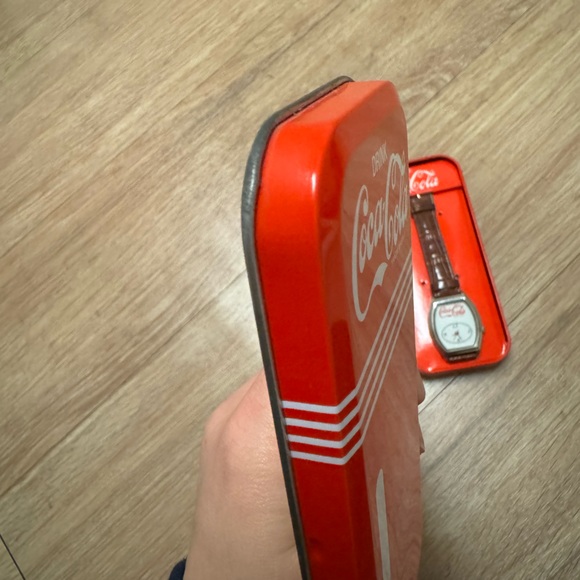 Vintage Rare Coca Cola Quartz Brown Leather Watch in Original Container - Picture 11 of 13